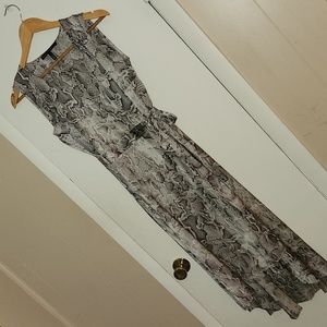 White House Black Market Women's Dress 2 Wrap Midi Snake Gray Sleeveless…